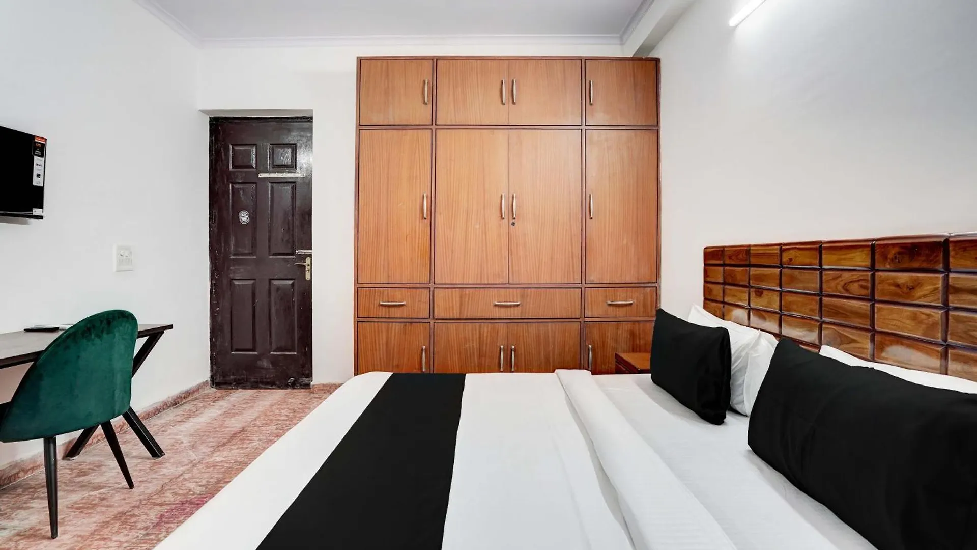 Hotel Collection O Dev Villa Gurgaon