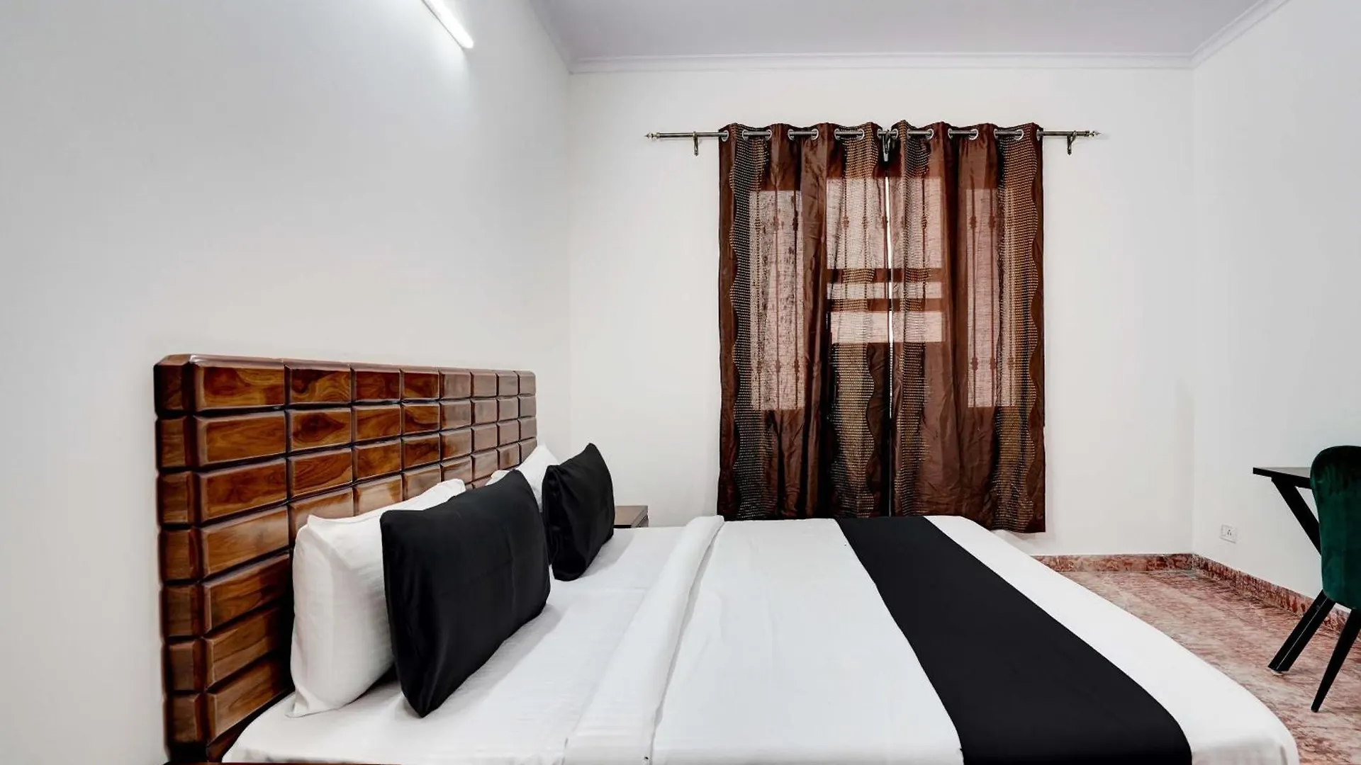 Collection O Dev Villa Gurgaon