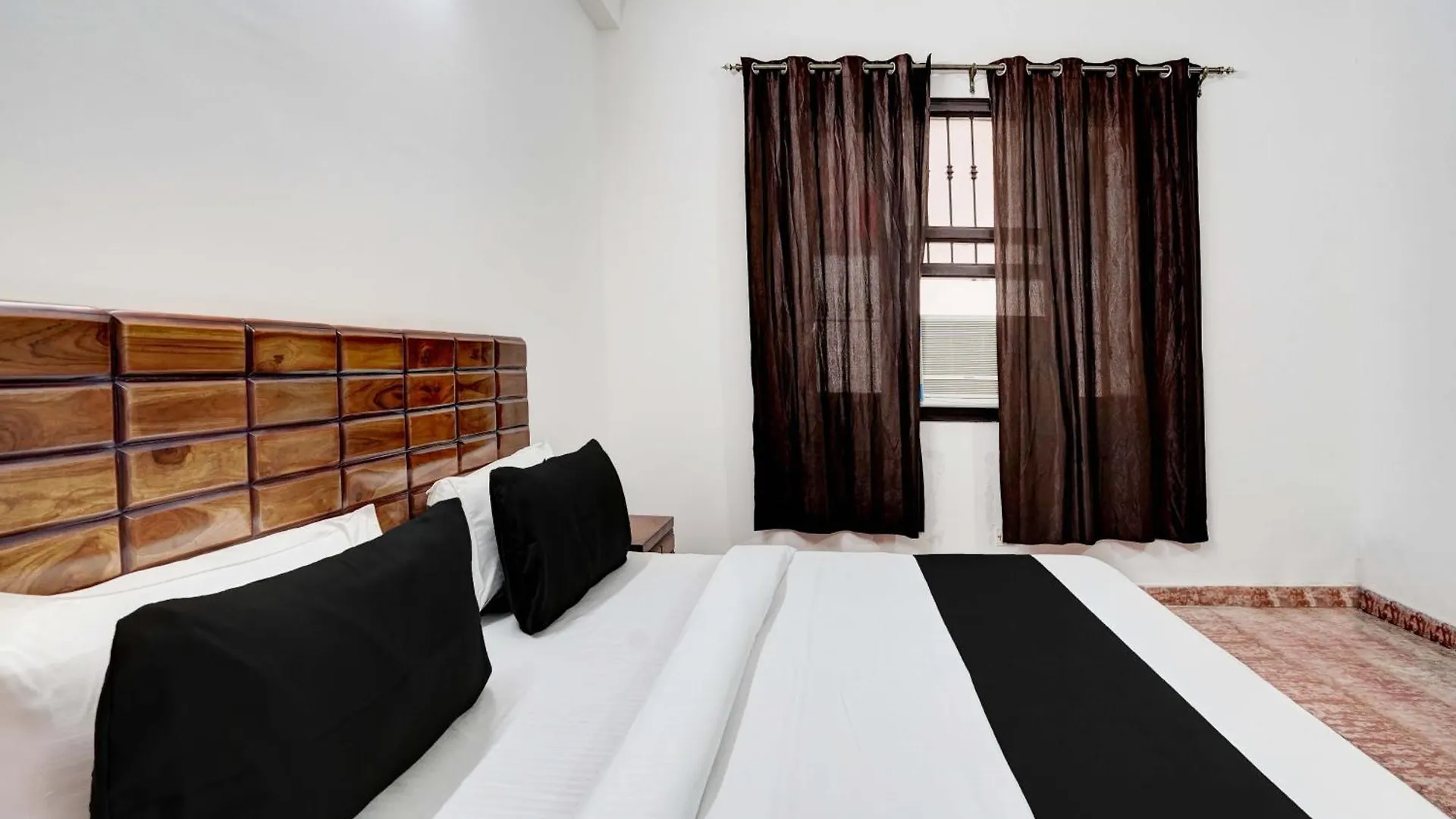 Collection O Dev Villa Gurgaon India